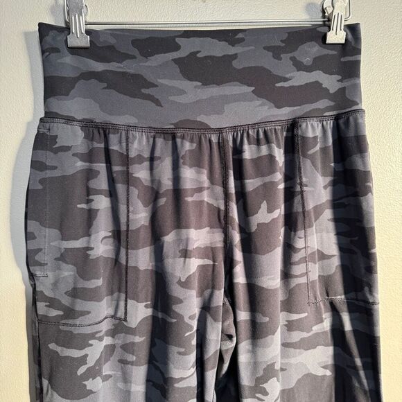 Athleta Salutation Camo Jogger Pants Gray Stretch Sz M - Picture 3 of 9